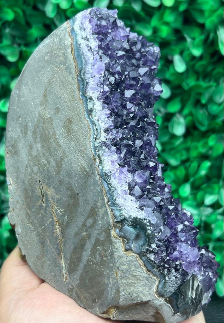 ミニアメジストドーム　濃紫　ウルグアイ産　高品質原石　美品　紫水晶　置物