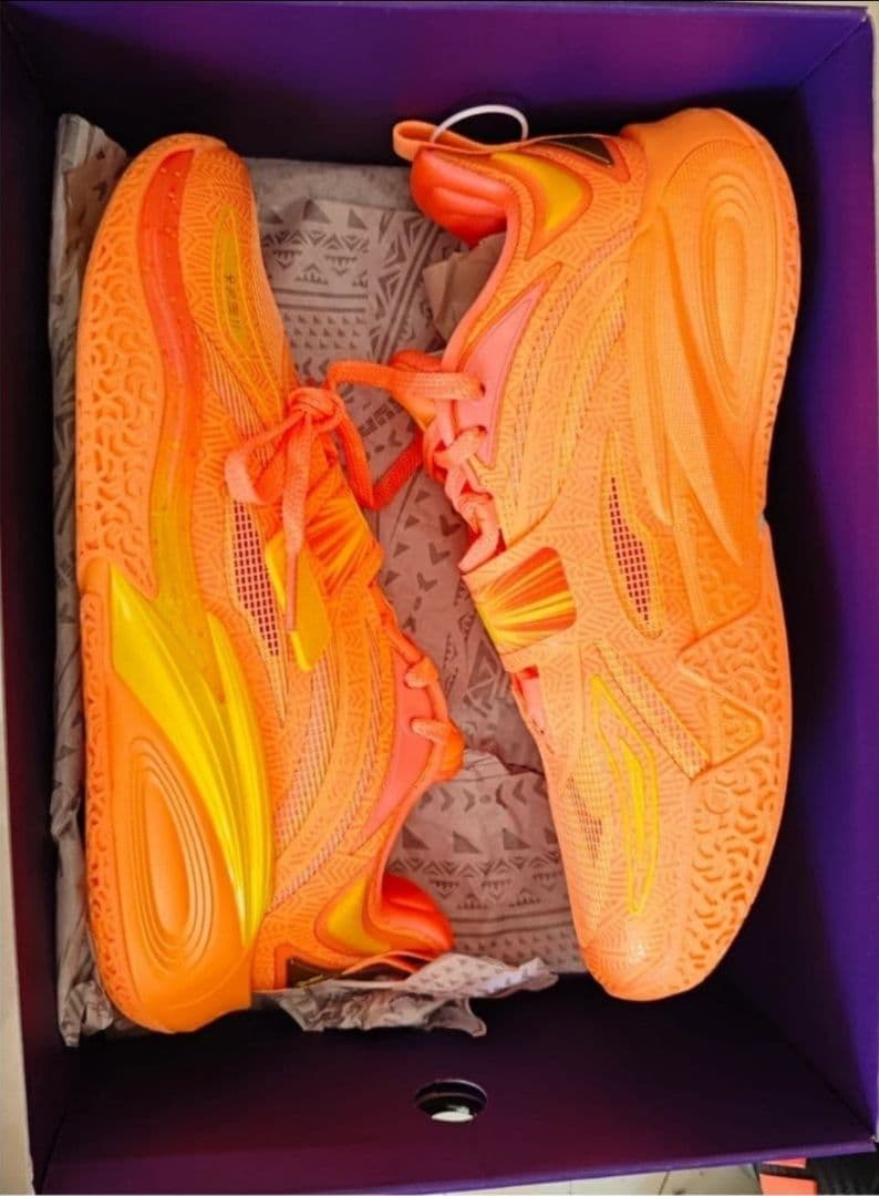 限定値段　Kyrie 1 バスシューズ 27cm(Kyrie着用モデル)