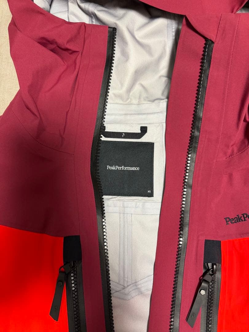 ピークパフォーマンス　グラヴィティジャケット・パンツ　ウィメンズXS