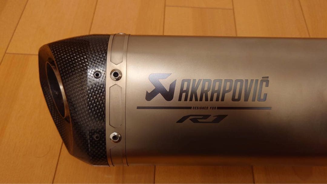 希少　2025 YZF-R1純正akrapovic サイレンサー プレスト