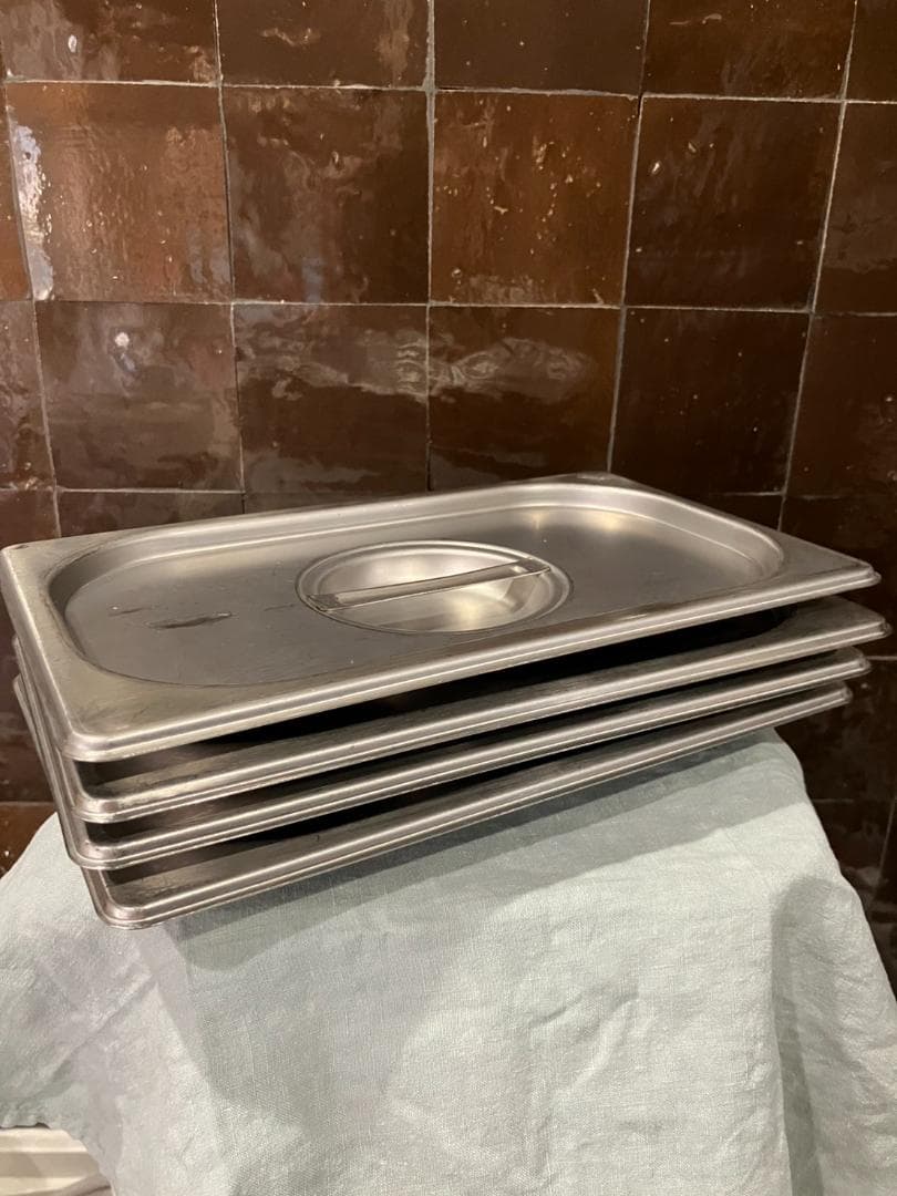 ステンレス製アイス・ジェラート保存容器4個セット　中古品