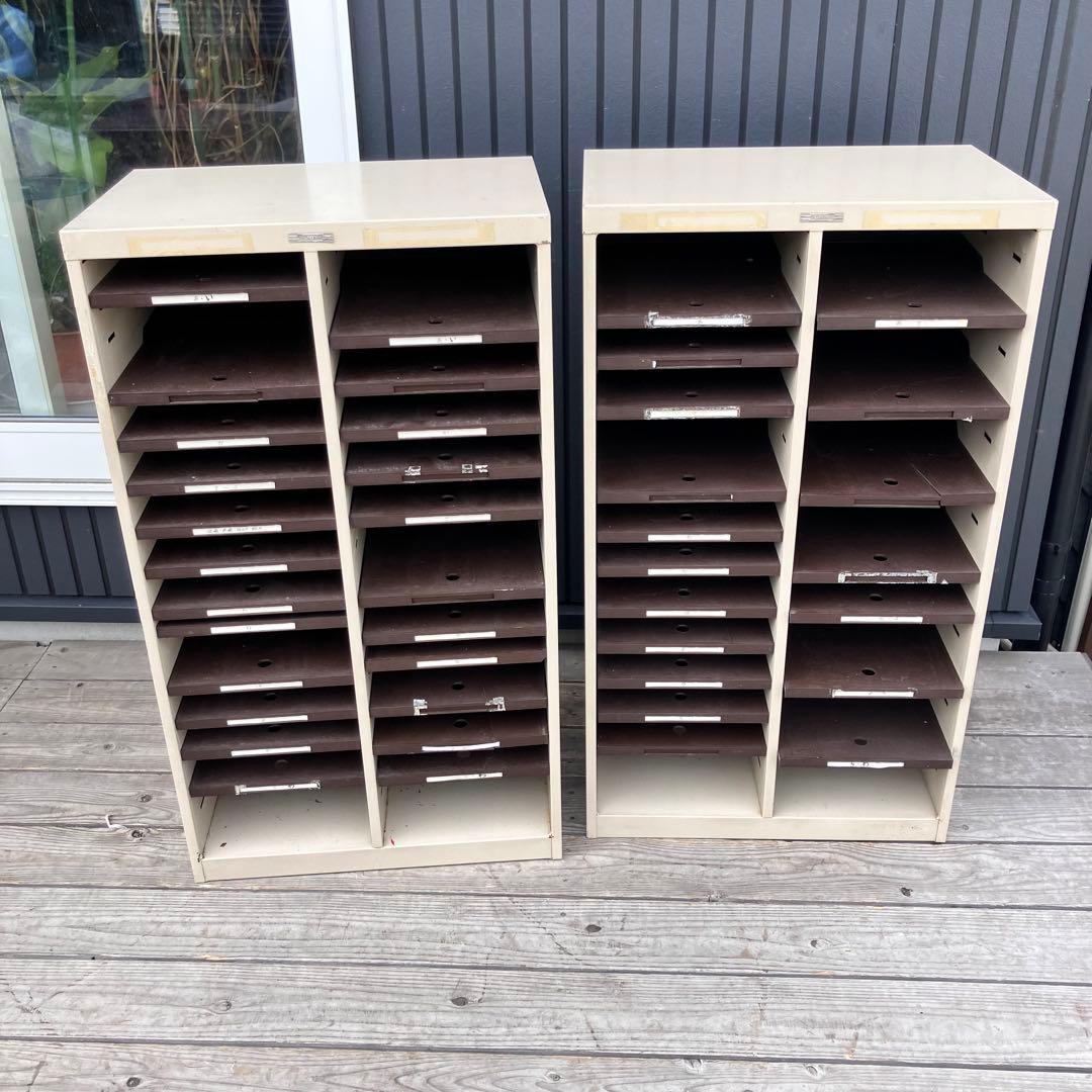 ② インダストリアル ライオン スチールキャビネット 書類入れ カルテケース