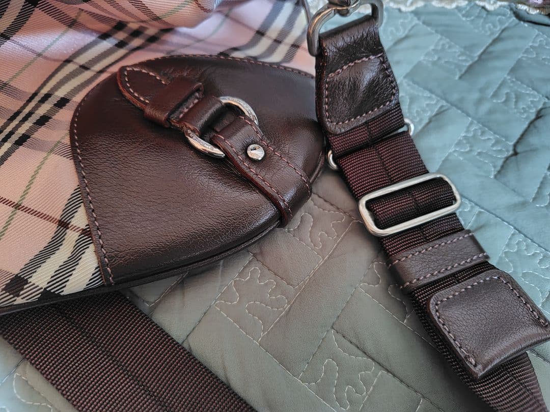 バーバリーブルーレーベル　ショルダーバック　ピンク