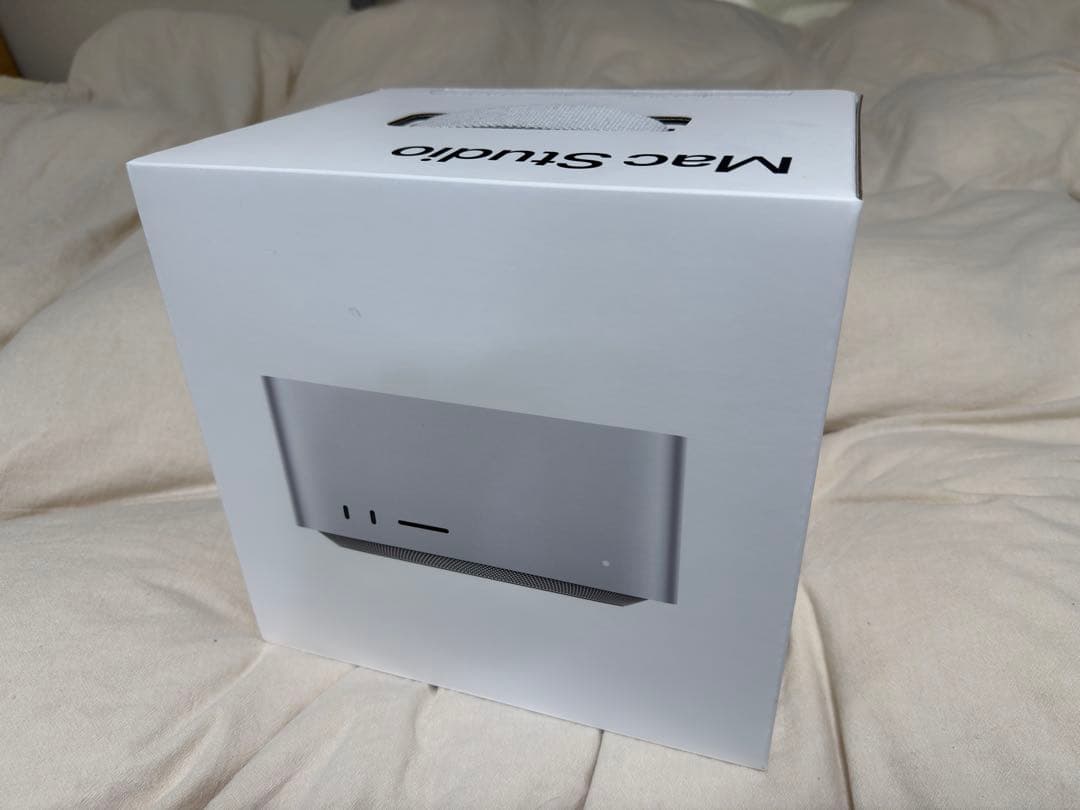 Mac Studio 2022 M1 Max 64GBメモリ, 1TB SSD