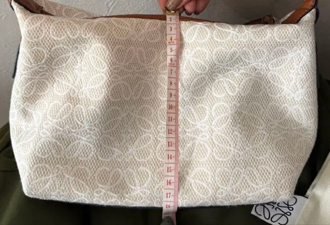 LOEWE キュービィ　アナグラムバッグ