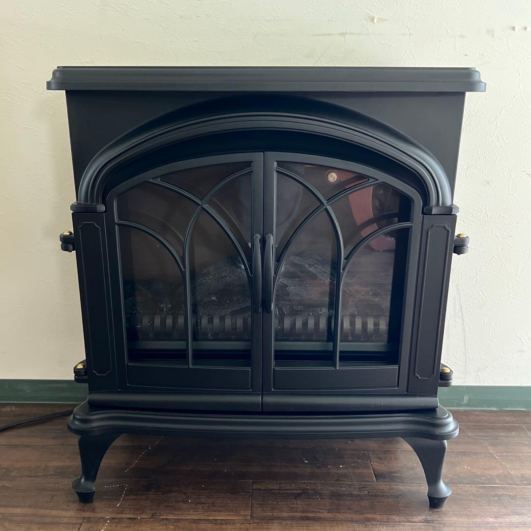 k849 暖炉のように可愛らしい電気ストーブ レトロな雰囲気が素敵 2017年製