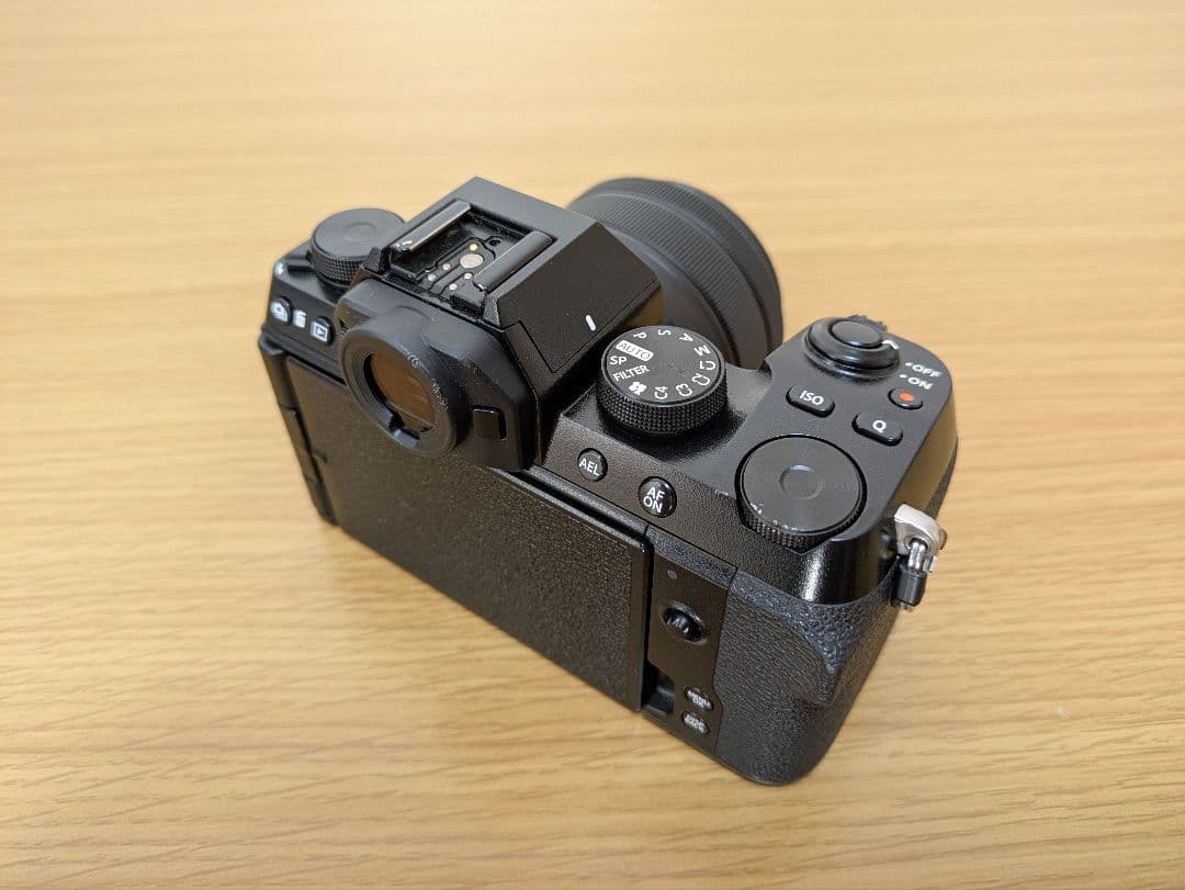 【中古】フジフィルム　X-S10　レンズ(XC15-45mm)付き