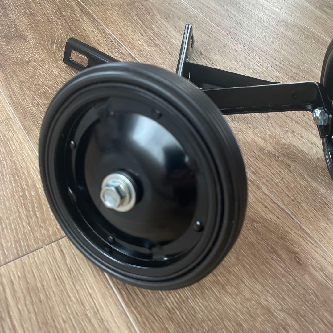 セール中☆Jeep 18インチ オリーブグリーン 引き取り限定 補助輪付き