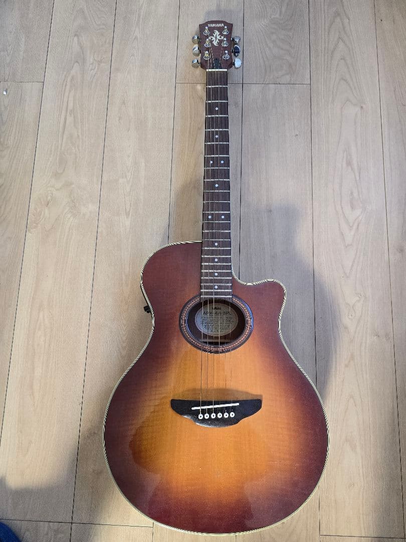 Yamaha APX-4A-SPL アコースティックギター