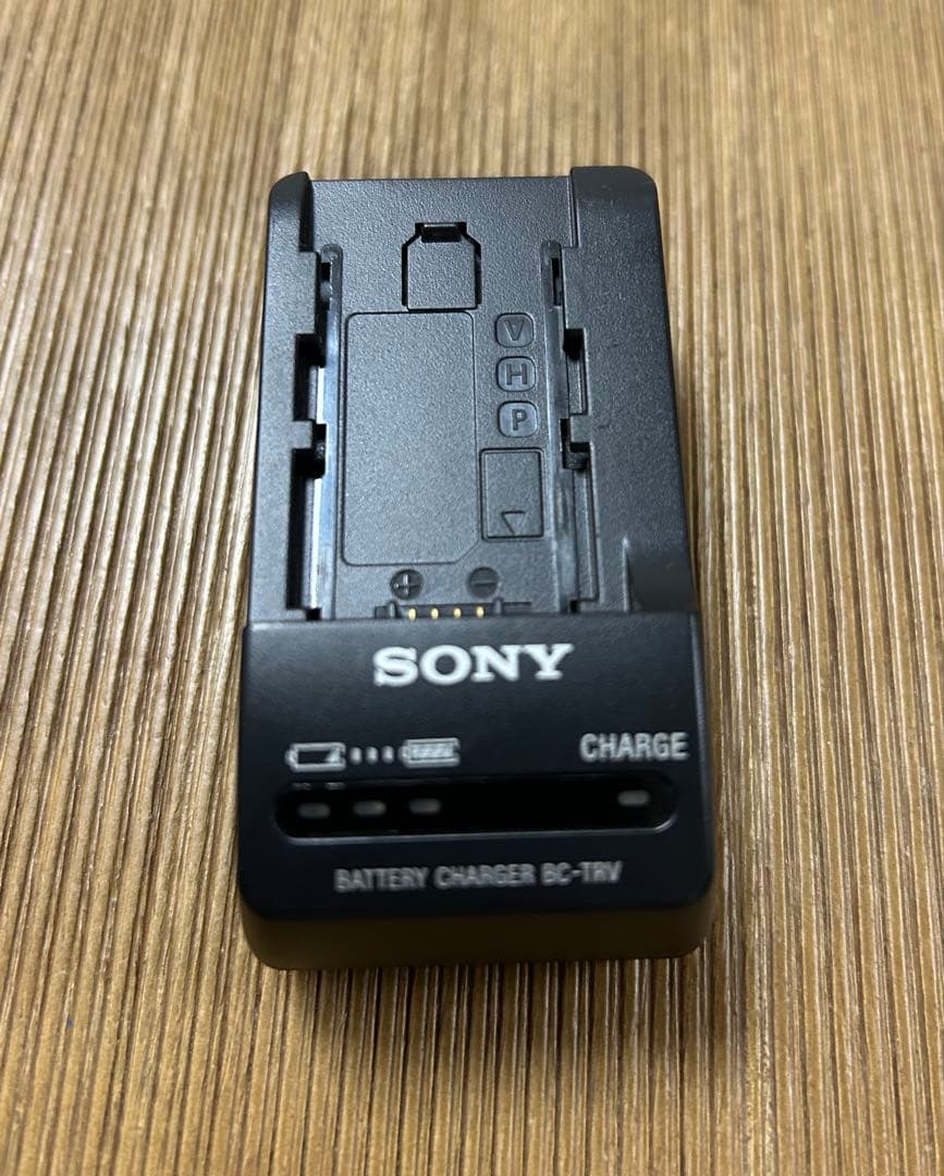 SONY デジタルビデオカメラ　ハンディカム　三脚つき