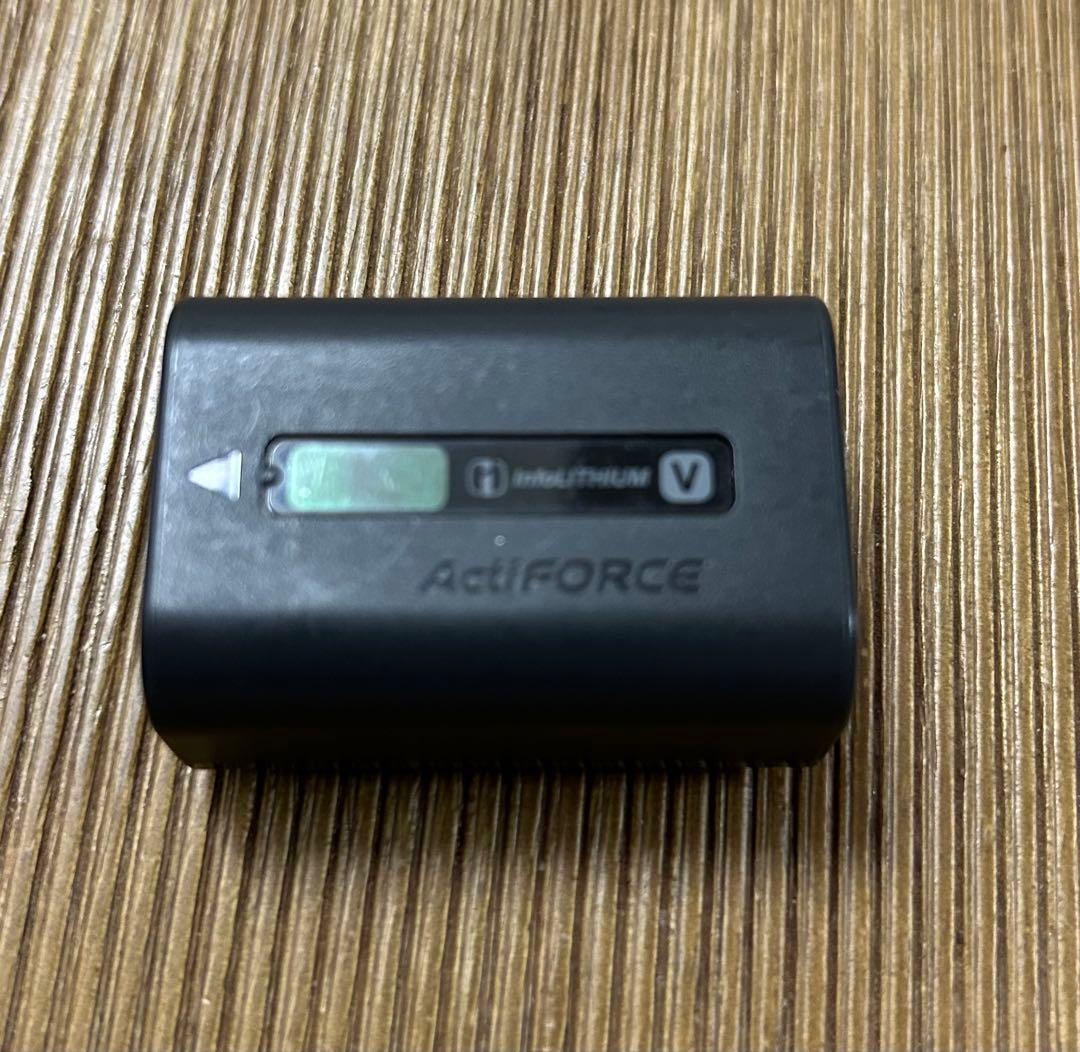 SONY デジタルビデオカメラ　ハンディカム　三脚つき