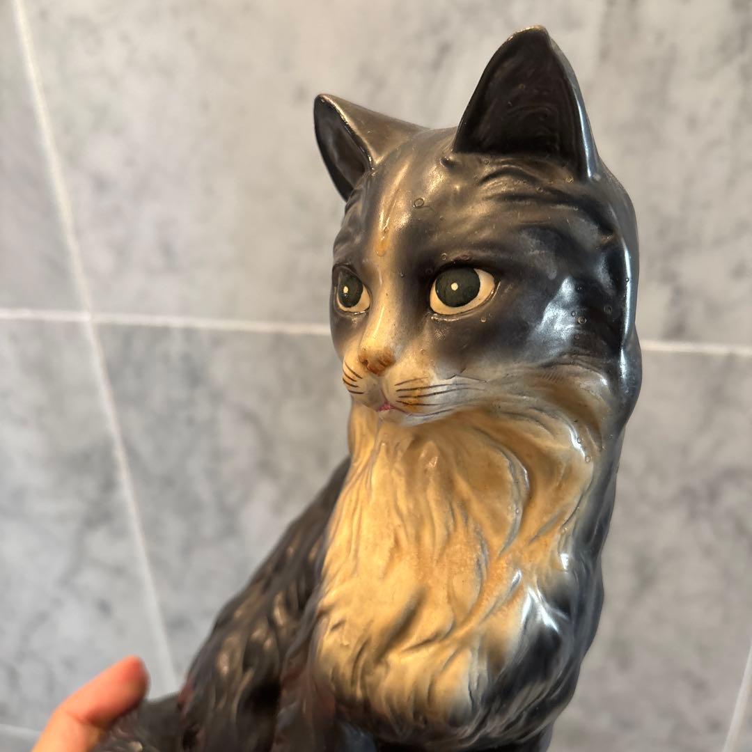 アメリカ70年代手描きの瞳が美しく、とても雰囲気がある猫ちゃんの陶器オブジェ