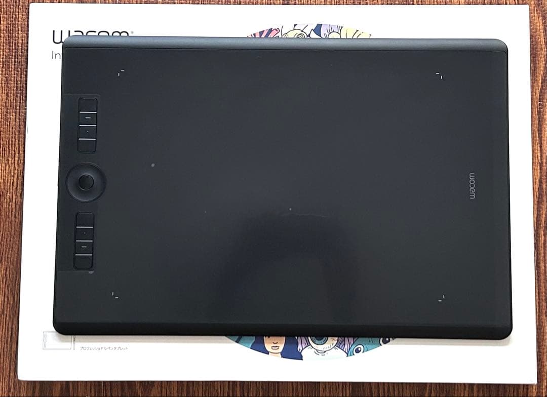 Wacom Intuos Pro PTH-860 2023年製 フィルム貼付済み