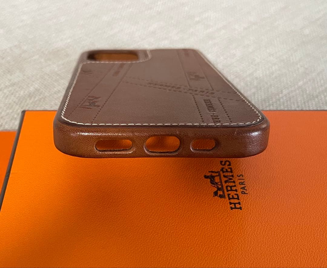 【美品週末値下げ中】HERMES iPhone レザーケース