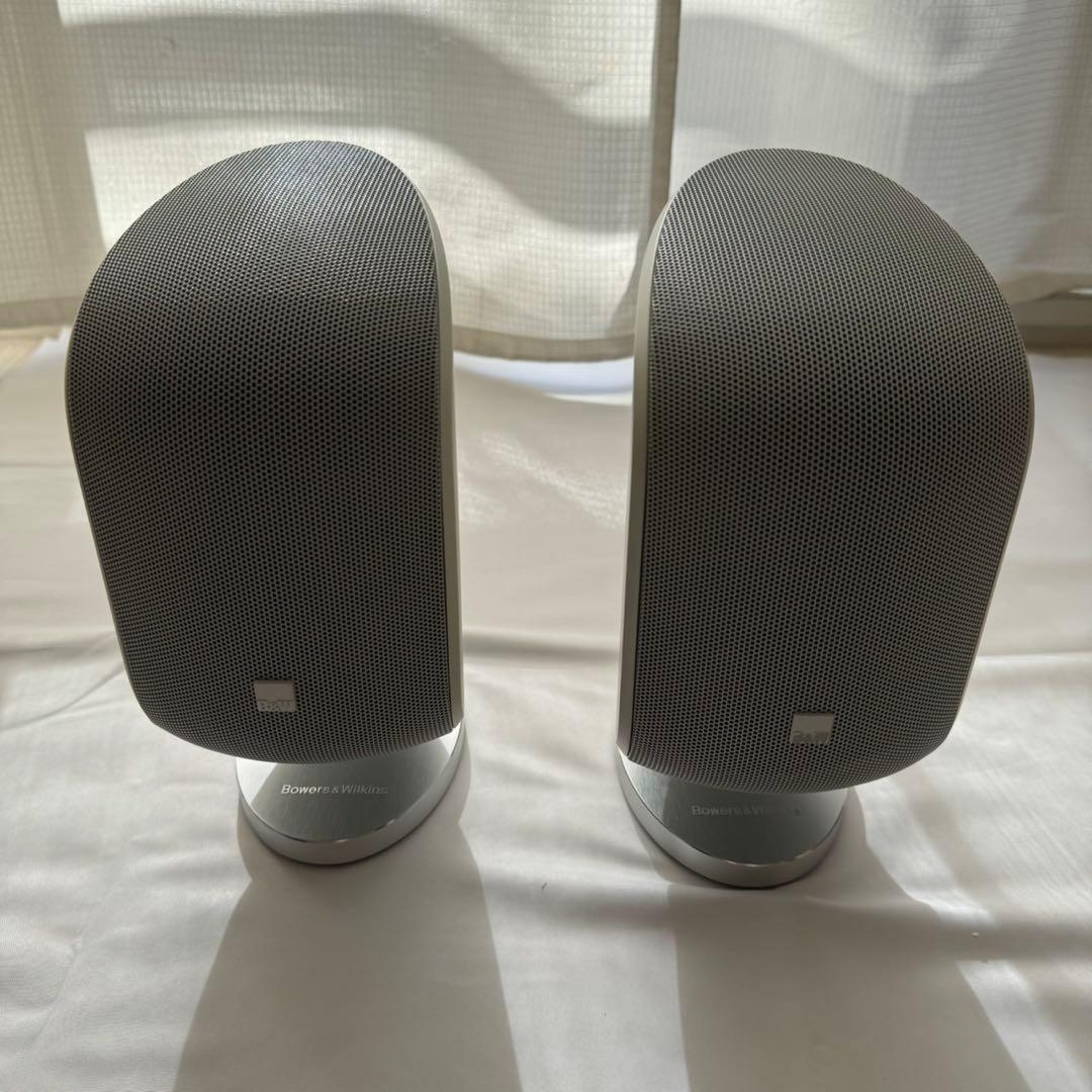 Bowers & Wilkins M-1 ホワイト
