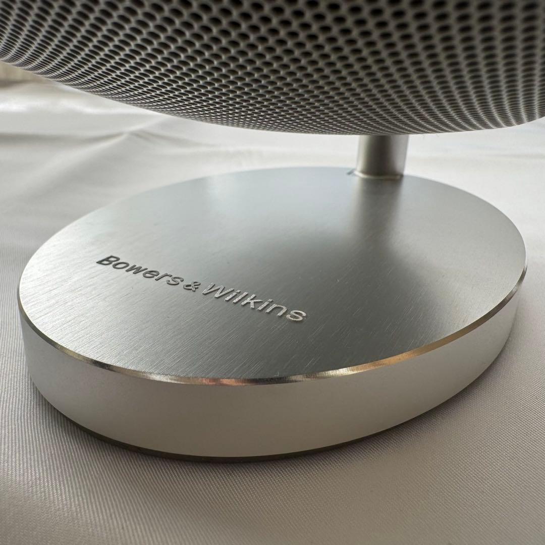 Bowers & Wilkins M-1 ホワイト