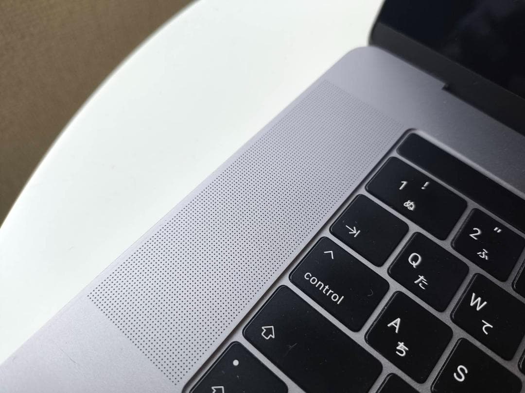 美品 MacBook Pro 15in 16G / 256G (スペースグレー)