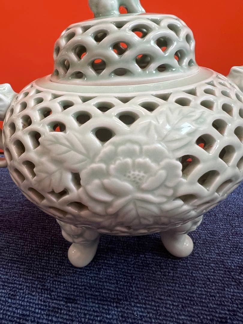 1204 鍋島焼　青磁　透かし彫り　香炉