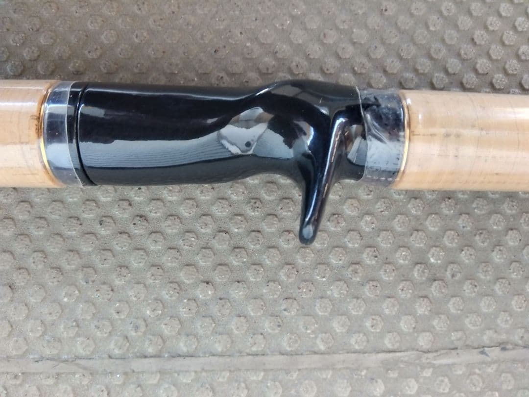 がまかつ　ラグゼカマー572 ｔｓリミテッド美品　フローターなどに