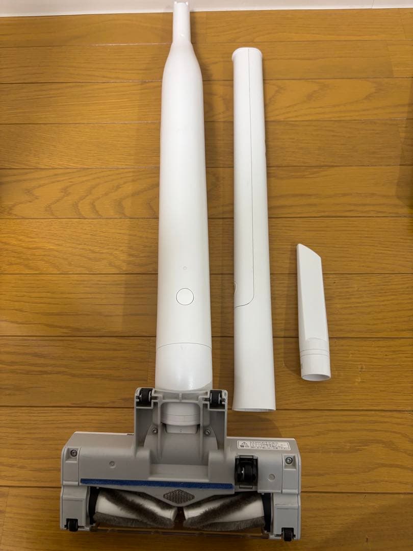 柚*猫様 【美品!!】Panasonic 充電式掃除機 MC-NS10K 202