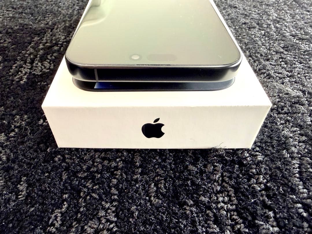 【超美品】iPhone16ProMax 512GB ブラックチタニウム おまけ付