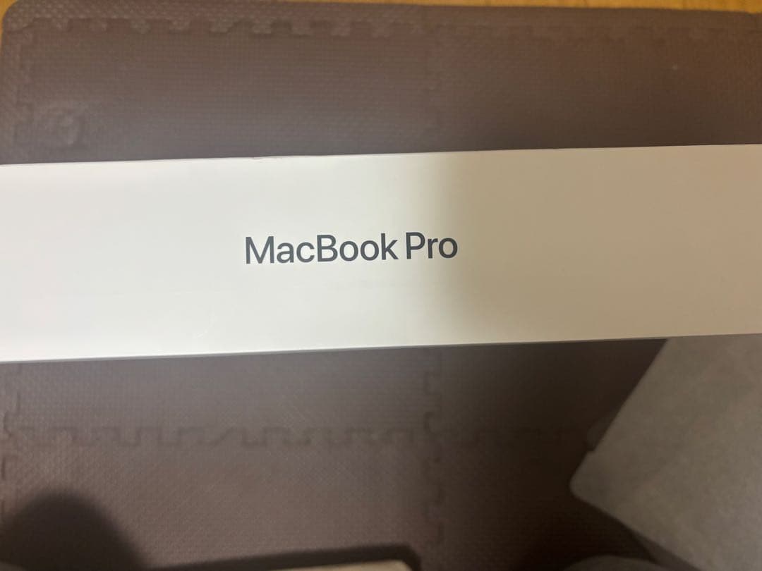 MacBook Pro 13インチ 2020製　1TB