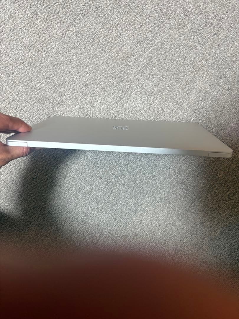 MacBook本体 MacBook Pro 13-inch 2019, Core i5, 8GB