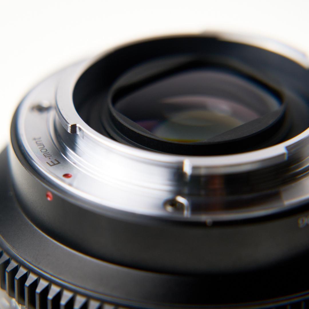 SIRUI Night Walker 75mm T1.2 S35 Eマウント