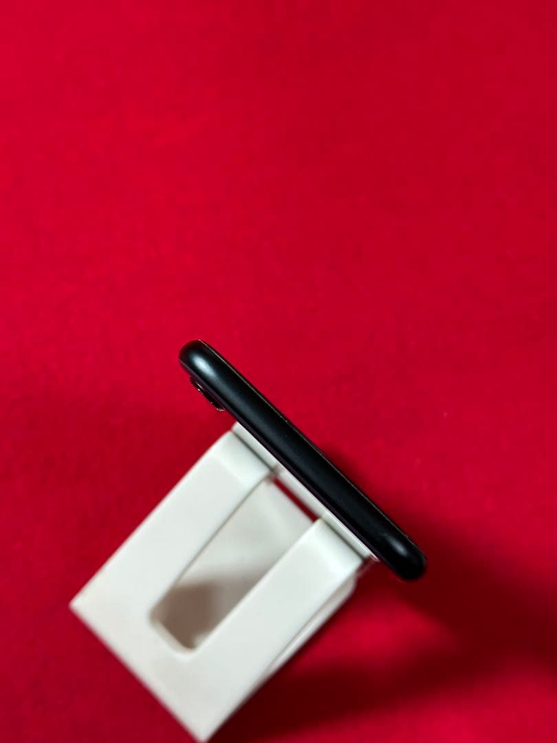 【9612】iPhone SE3第3世代ミッドナイト 64GB simフリー