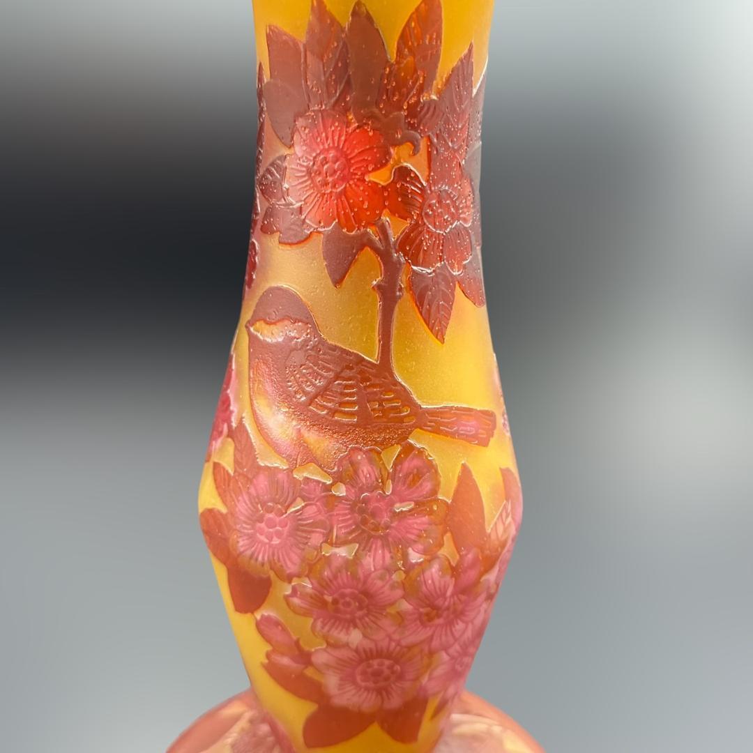 エミールガレ　 二灯ランプ 　林檎紋　カメオ彫り　被せガラス　高さ50ｃｍ