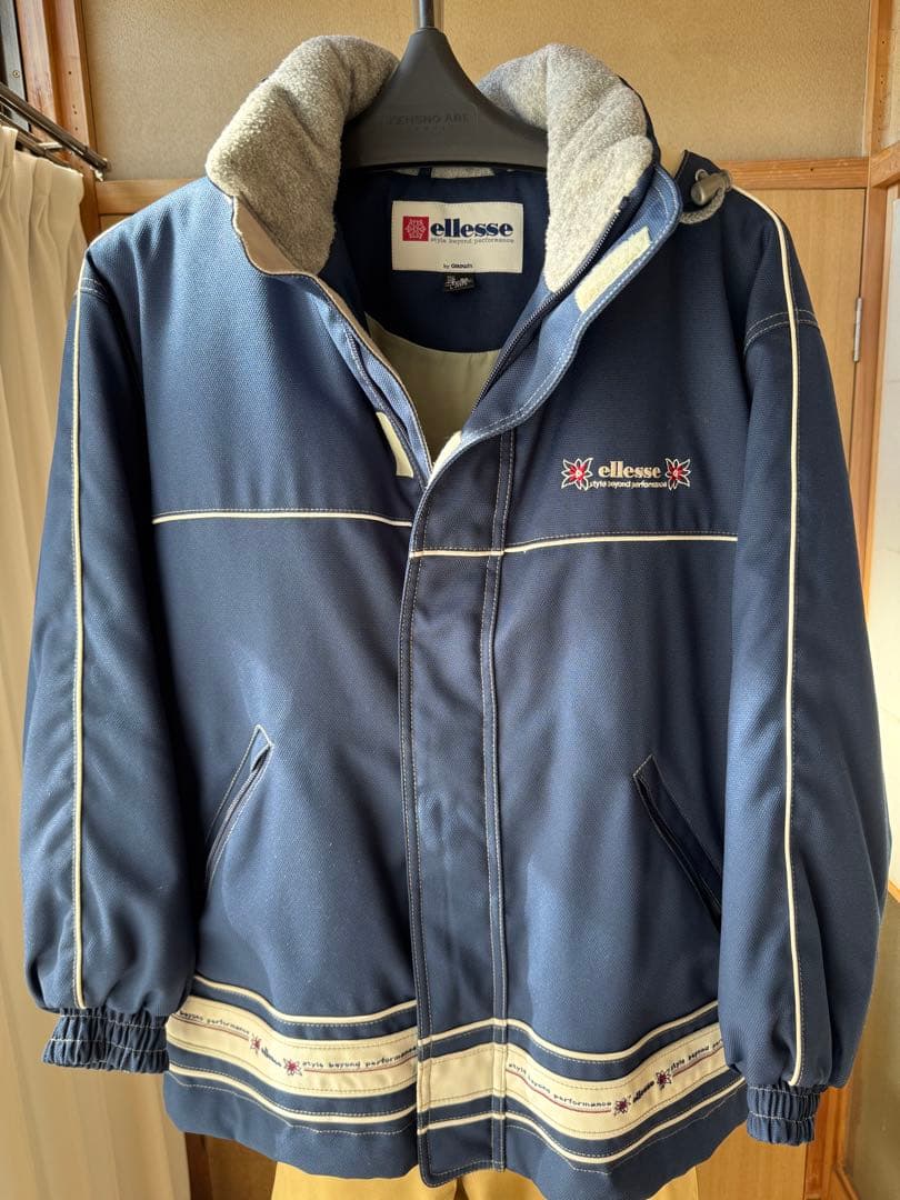 ellesse ネイビー ジャケットとパンツセット