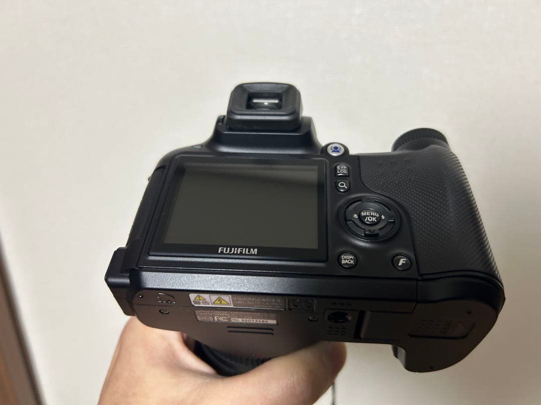 FinePix S6000fd デジタルカメラ 本体