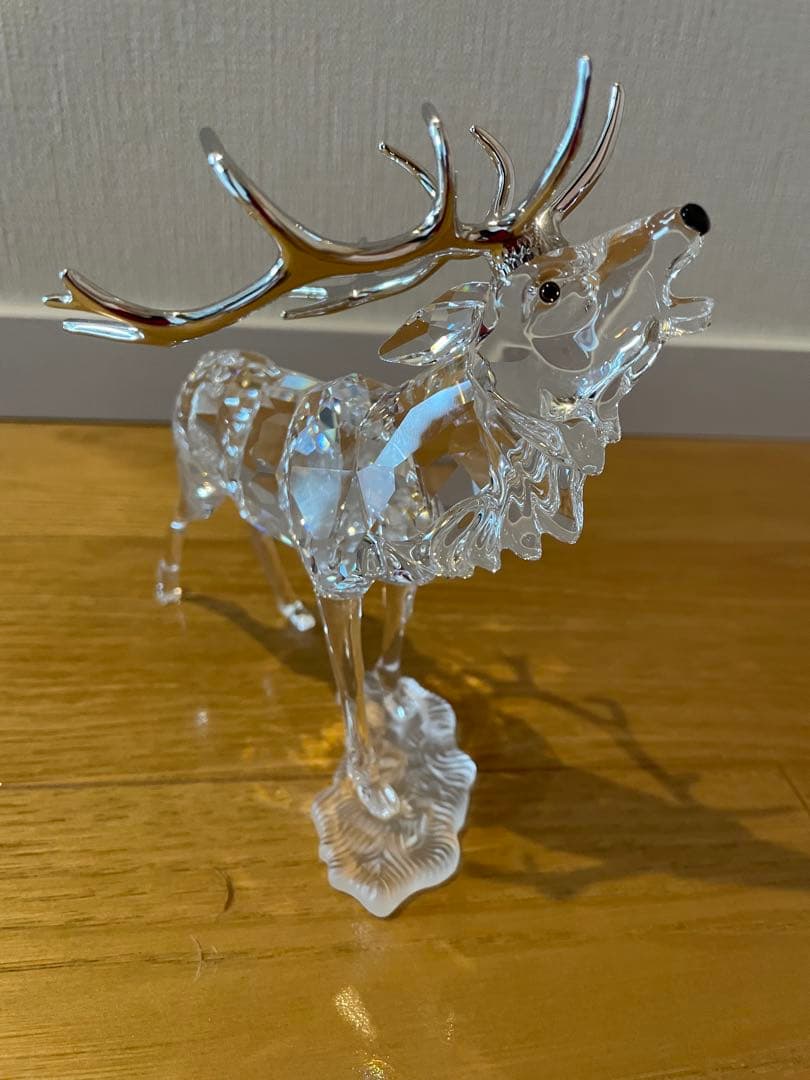 スワロフスキー　クリスタル 鹿の置物