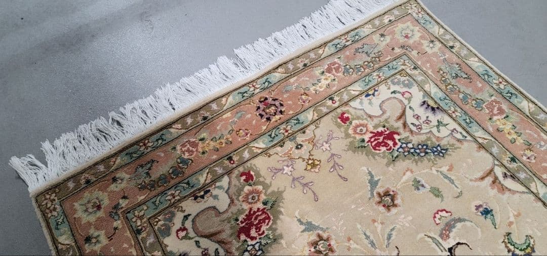 ペルシャ絨毯100%手織天然素シルクウールタブリーズ産本物サイズ420×93cm