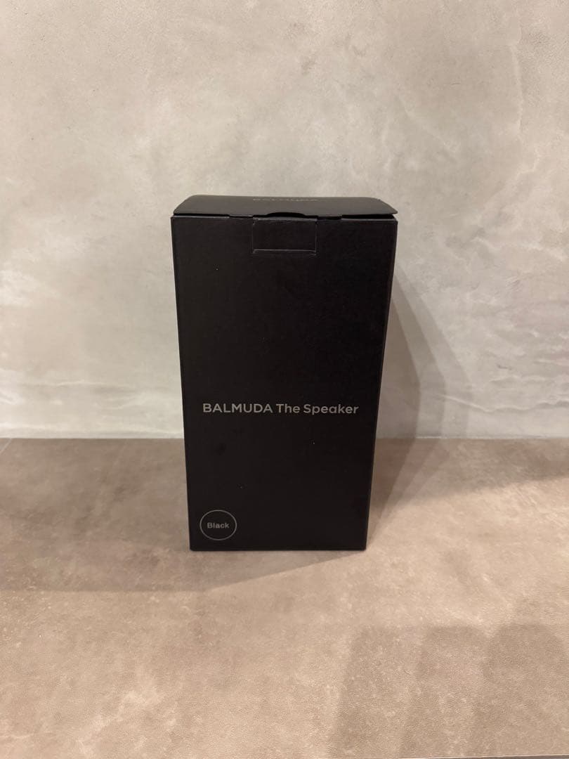 【完品（専用充電器・説明書付き）】バルミューダ The Speaker M01A