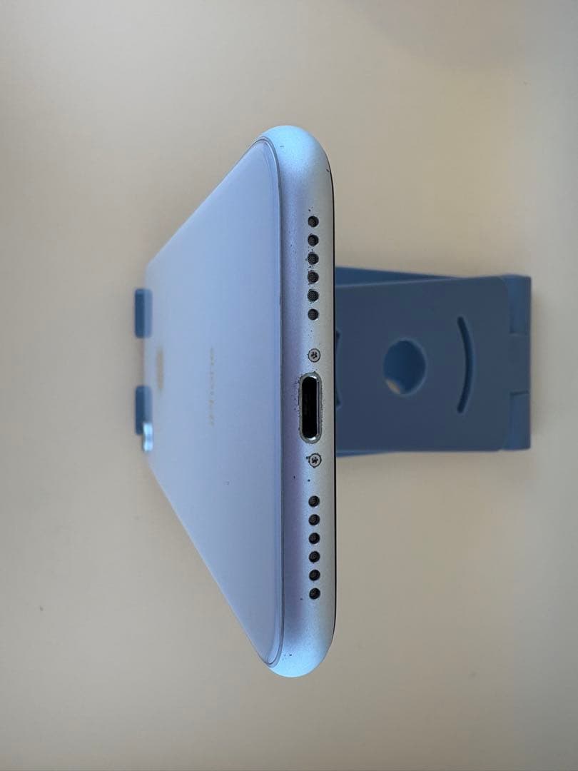 iPhone XR 128GB ホワイト　SIMフリー　バッテリー100%