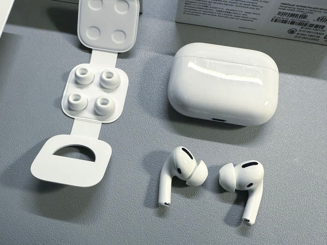 AirPods Pro 第1世代 MWP22J/A A2084 美品 ケース付き