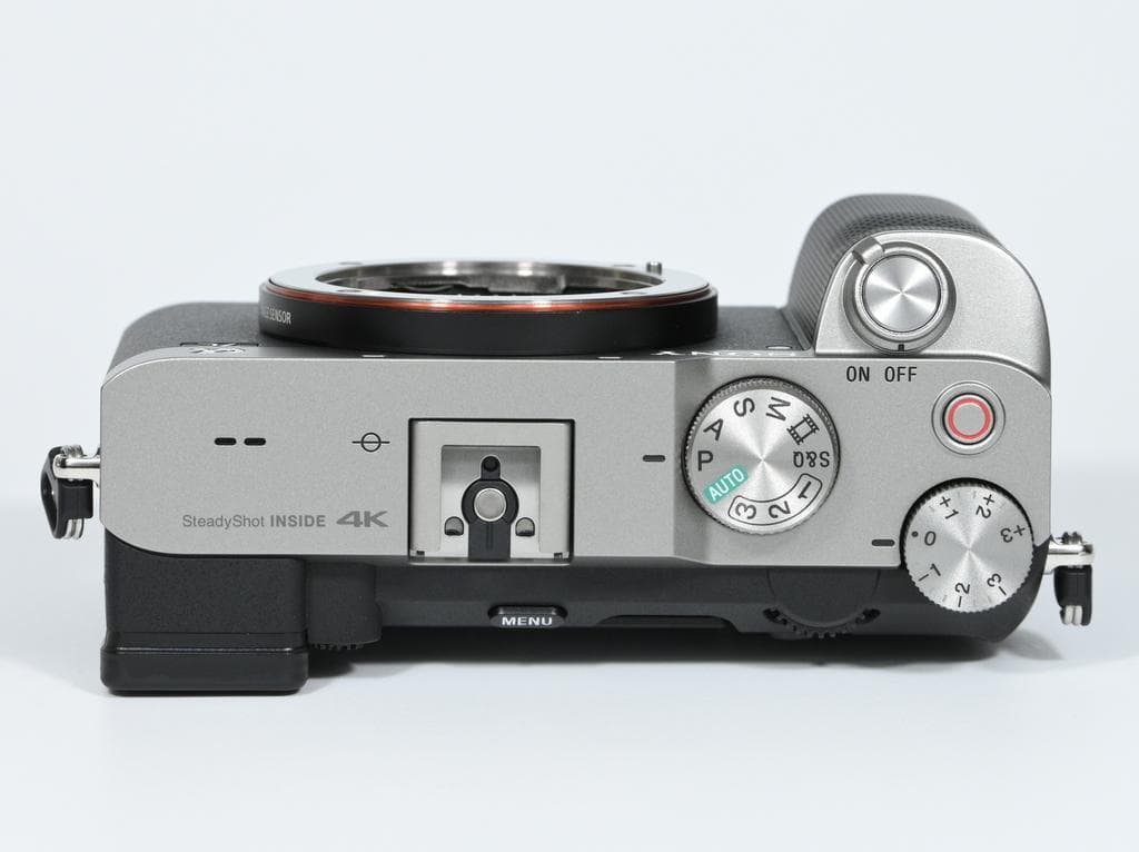 【ほぼ新品】 SONY α7C ILCE-7CL レンズキット 《ショット数4》