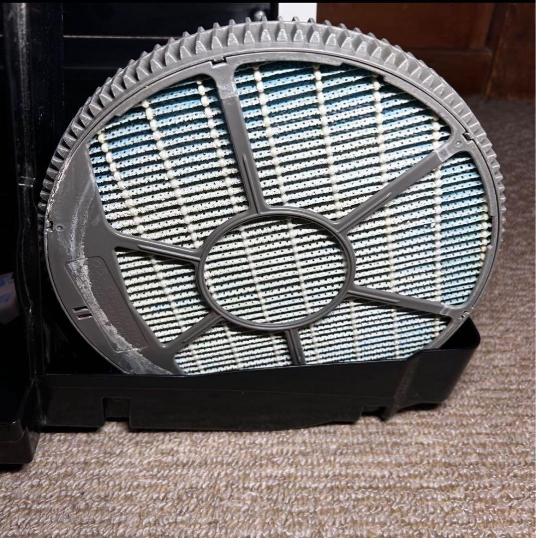 美品　SHARP　シャープ　 除加湿空気清浄機　KC-HD70-W　ホワイト