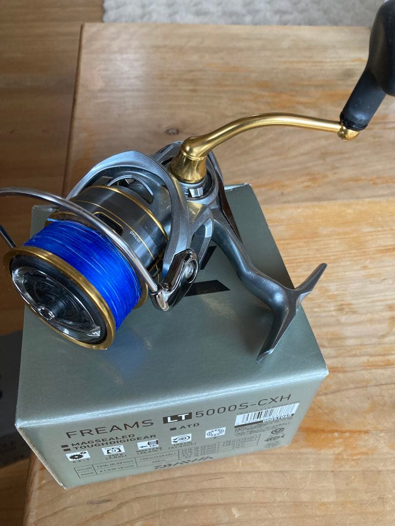 DAIWA FREAMS LT5000S-CXH スピニングリール
