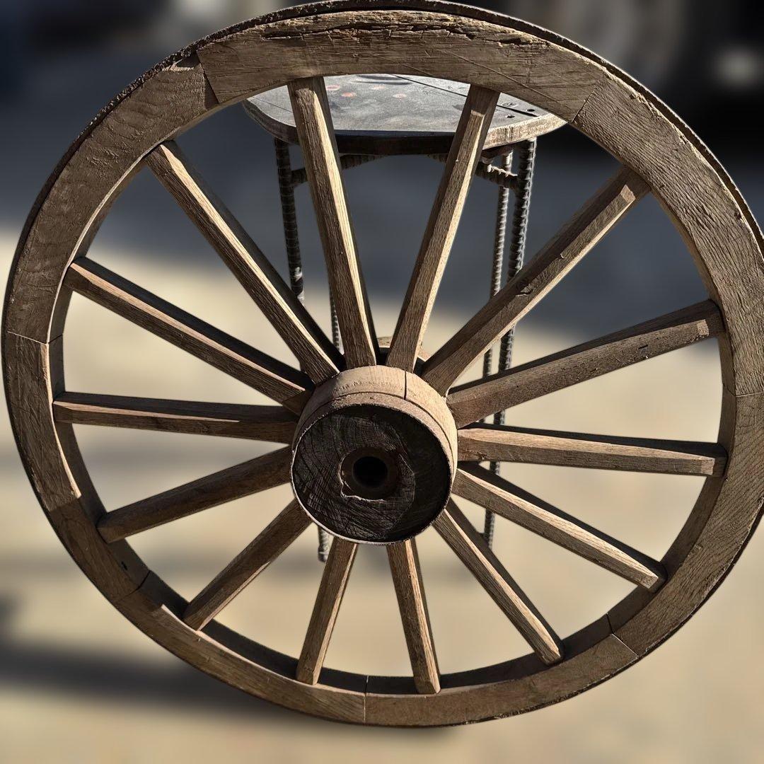 馬車　車輪　鉄と木のオブジェ　アンティーク　馬　ウエスタン　ガーデン