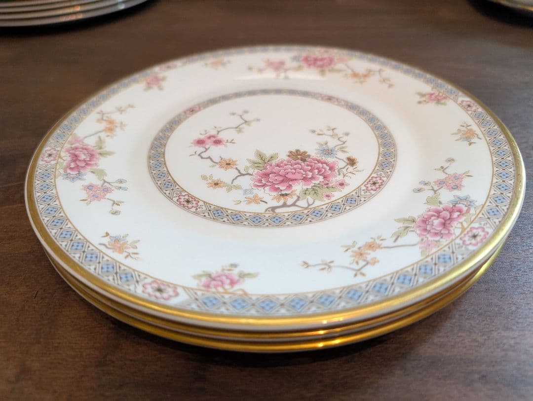 ロイヤルドルトン　カントン　20.5㎝×３枚