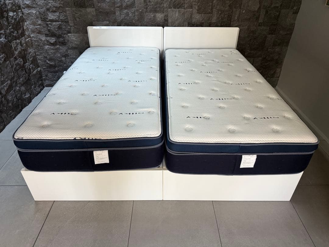 ①ニトリ深型引出し付きシングルベッドフレーム|ホワイト|おまけマットレス