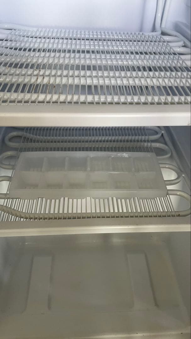 Grand Line ホワイト冷蔵庫 レトロスタイル 2ドア 2019年製