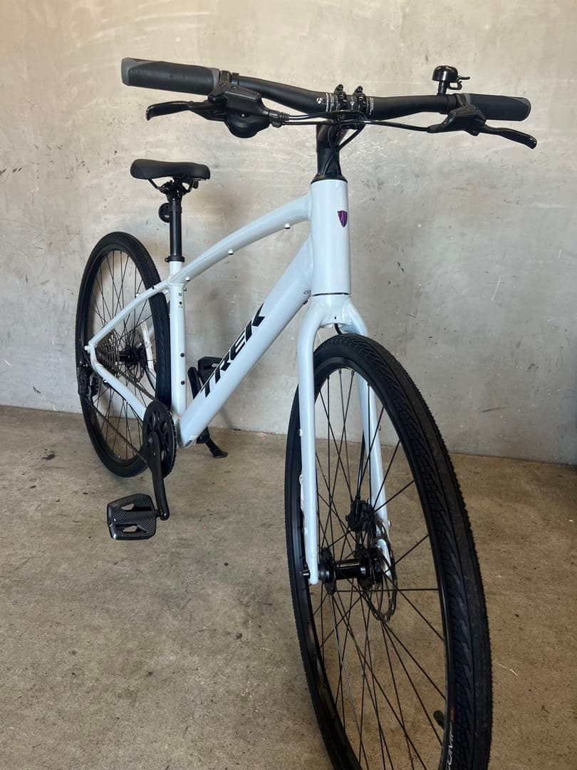 クロスバイク　 TREK FX2 DISC トレック　FX2 2025年モデル