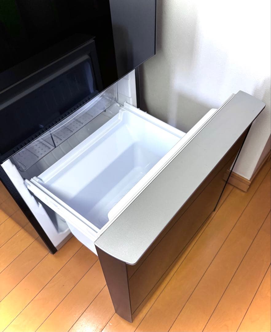 【おおごやすたか出品】 SHARP 冷凍冷蔵庫(SJ-GD14F)