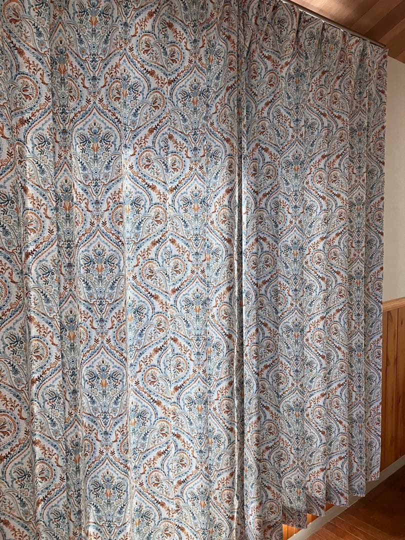 美品 びっくりカーテン アシャラ モロッカンスタイル 遮光カーテン 200