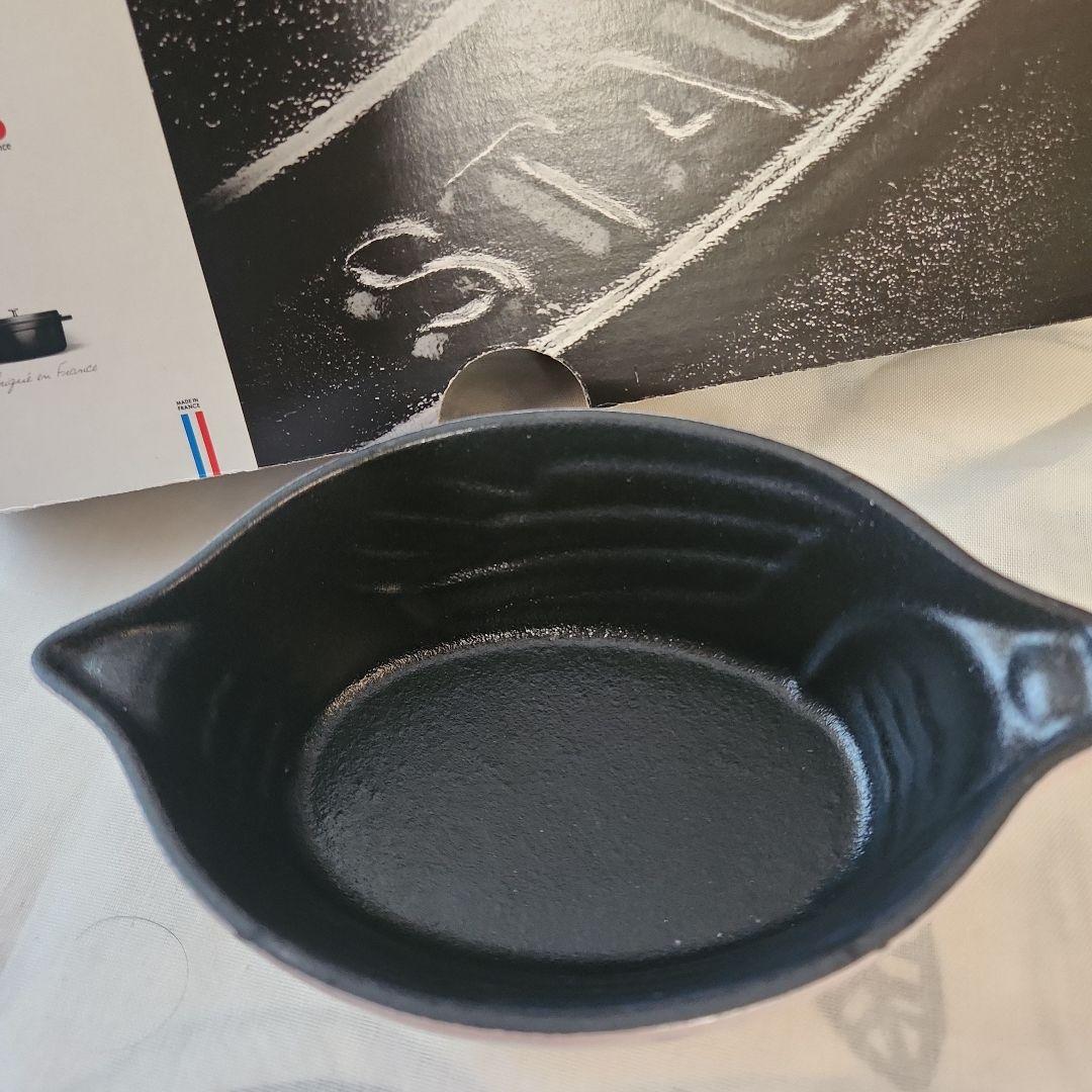Staub　スモールチキンココット　ソルベローズ