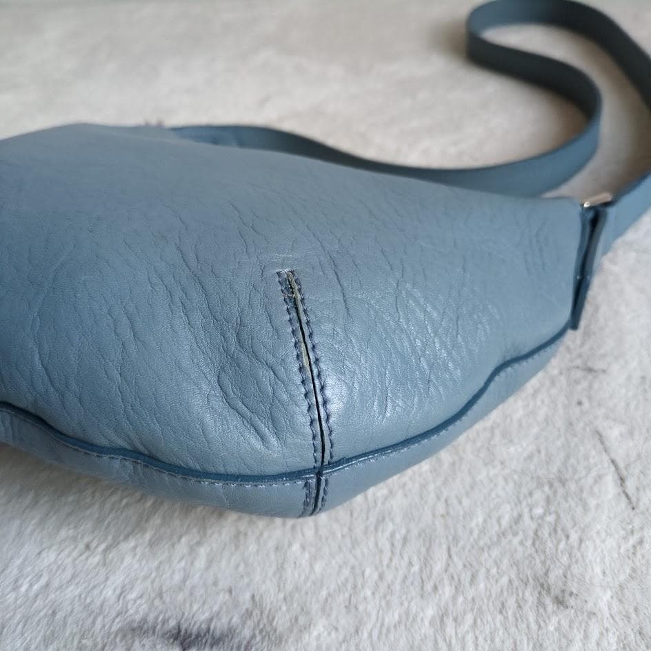 美品　ヒロフ　ショルダーバッグ　2way　ソーロ　ハーフムーン　レザー　ブルー