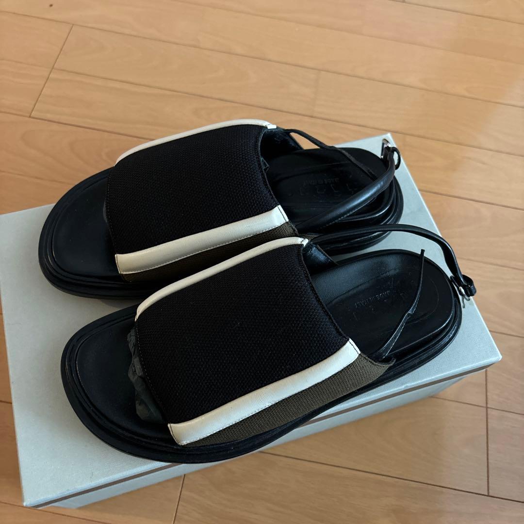 MARNI マルニサンダル ブラック・ホワイト カーキ箱付き37
